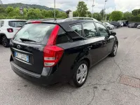 Begagnad Kia Ceed LX 90 HK (66 kW) 2011 Svart Halvkombi