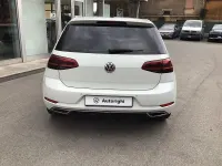 Usado VW Golf VII Highline 116 CV (85 kW) 2017 Blanco Berlina