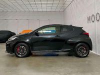 Begagnad Toyota Yaris 261 HK (191 kW) 2021 Svart Halvkombi