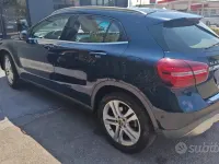 Usata Mercedes GLA200 136 CV (100 kW) 2017 Blu SUV