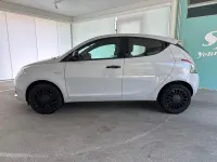 Usata Lancia Ypsilon Silver 70 CV (51 kW) 2020 Grigio Utilitaria
