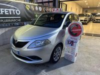 Usata Lancia Ypsilon Gold 69 CV (50 kW) 2016 Argento Utilitaria