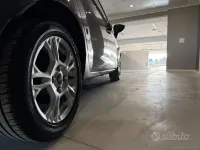 Usata Ford Fiesta Titanium 95 CV (69 kW) 2016 Grigio Utilitaria