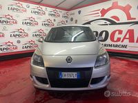 Usata Renault Scénic III Luxe 130 CV (95 kW) 2011 Grigio Monovolume