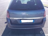 Usata Opel Astra 136 CV (100 kW) 2006 Grigio Berlina
