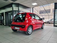 Usata Peugeot 107 68 CV (50 kW) 2009 Rosso Utilitaria