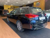 Usata Toyota Auris Lounge 124 CV (91 kW) 2014 Nero Station wagon