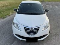 Usata Lancia Ypsilon Gold 69 CV (50 kW) 2015 Utilitaria