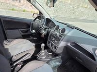 Usata Ford Fiesta 68 CV (50 kW) 2004 Berlina
