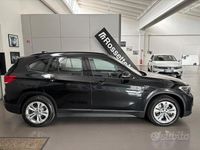 Käytetty BMW X1 Advantage 125 HP (91 kW) 2022 Musta Katumaasturi