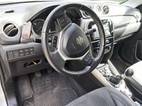 Second-hand Suzuki Vitara 120 CP (88 kW) 2016 Argintiu SUV