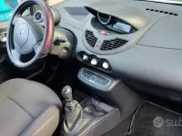 Usata Renault Twingo 58 CV (42 kW) 2009 Utilitaria