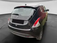 Usata Lancia Ypsilon Gold 70 CV (51 kW) 2023 Nero Utilitaria