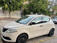 Usata Lancia Ypsilon 69 CV (50 kW) 2018 Bianco Utilitaria