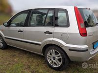Usata Ford Fusion Zetec 68 CV (50 kW) 2002 Grigio Monovolume