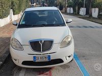 Usata Lancia Ypsilon 75 CV (55 kW) 2009 Bianco Utilitaria