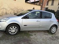 Usata Renault Clio II 75 CV (55 kW) 2011 Argento Berlina