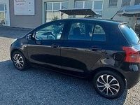 Usata Toyota Yaris 90 CV (66 kW) 2007 Nero Berlina