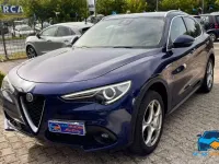 Usata Alfa Romeo Stelvio Super 209 CV (153 kW) 2017 Blu/azzurro SUV