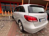 Käytetty Mercedes B180 109 HP (80 kW) 2018 Tila-auto