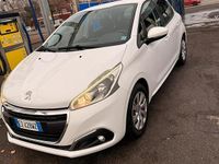 Usata Peugeot 208 68 CV (50 kW) 2015 Bianco Utilitaria
