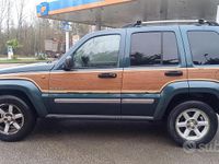 Usata Jeep Cherokee 163 CV (119 kW) 2005 Verde SUV