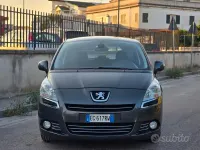 Usata Peugeot 5008 112 CV (82 kW) 2012 Grigio Monovolume