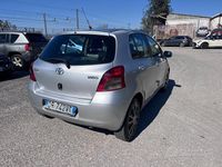 Usata Toyota Yaris 90 CV (66 kW) 2008 Grigio Utilitaria