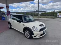 Usata Mini Cooper D 90 CV (66 kW) 2010 Beige Utilitaria