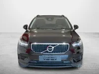 Usata Volvo XC40 Momentum 150 CV (110 kW) 2021 Nero SUV