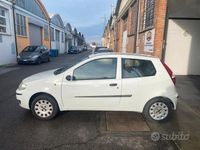 Usata Fiat Punto Active 59 CV (43 kW) 2009 Bianco Berlina