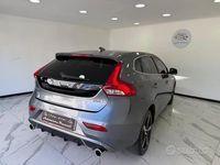 Usata Volvo V40 R-Design 150 CV (110 kW) 2018 Grigio Berlina