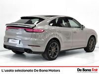 Usata Porsche Cayenne Coupe Turbo S E-Hybrid 680 CV (500 kW) 2019 Grigio gesso Coupé