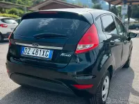 Usata Ford Fiesta 97 CV (71 kW) 2009 Nero Berlina