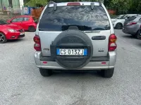 Usata Jeep Cherokee Sport 143 CV (105 kW) 2004 Grigio SUV