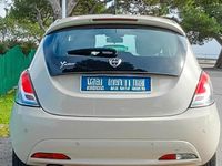 Usata Lancia Ypsilon Gold 86 CV (63 kW) 2016 Beige Utilitaria