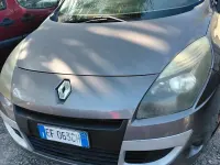 Usata Renault Scénic III 110 CV (80 kW) 2010 Monovolume