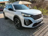 Usata Peugeot 2008 Allure 131 CV (96 kW) 2025 Bianco SUV