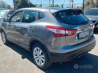 Usata Nissan Qashqai Acenta 110 CV (80 kW) 2015 Grigio SUV
