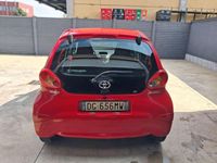 Usata Toyota Aygo Sol 68 CV (50 kW) 2007 Rosso Utilitaria
