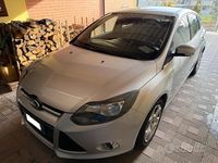 Usata Ford Focus 115 CV (84 kW) 2012 Grigio Berlina