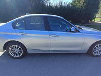 Usata BMW 318 Executive 143 CV (105 kW) 2015 Argento Berlina