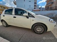 Usata Fiat Punto Street 69 CV (50 kW) 2015 Bianco Utilitaria