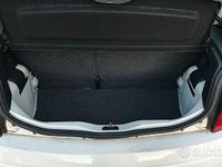 Usata VW up! Highline 68 CV (50 kW) 2013 Bianco Utilitaria
