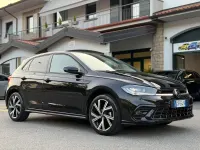 Usata VW Polo R-line 95 CV (69 kW) 2023 Deep black perlato Utilitaria
