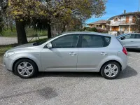 Usata Kia Ceed 115 CV (84 kW) 2007 Grigio Utilitaria