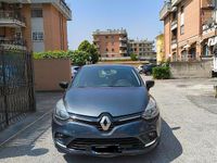 Usado Renault Clio IV 73 CV (53 kW) 2018 Gris Utilitario