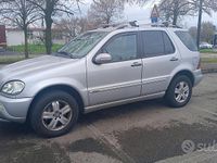 Usata Mercedes ML270 163 CV (119 kW) 2005 Grigio SUV