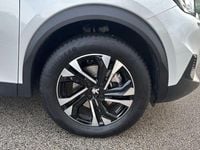 Usata Peugeot e-2008 Allure 100 kW (136 CV) 2023 Bianco SUV