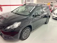 Usata Peugeot 2008 GT-line 120 CV (88 kW) 2018 Nero SUV